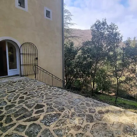 לינה וארוחת בוקר Les Oliviers Maison D'hotes Saint-Laurent-le-Minier